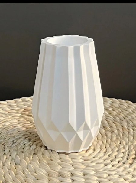 قالب فازة مضلعة